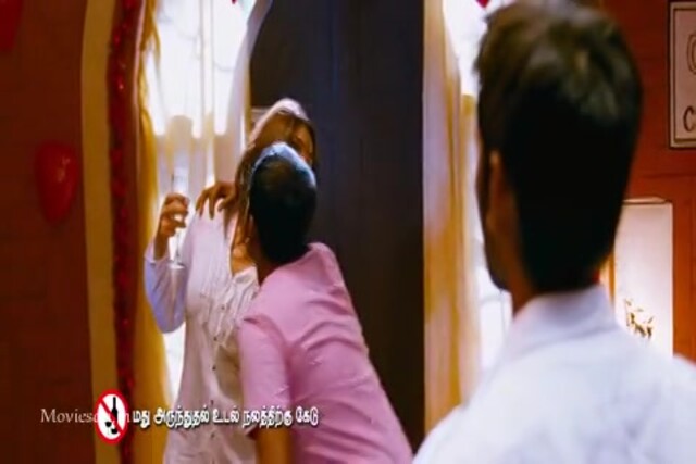 Mayakkam Enna (2011) Sample (480x320).mp4